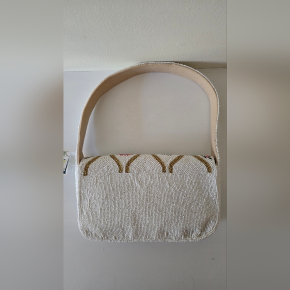 America & Beyond White Beaded Seashell Shoulder Bag – Coastal Design - Picture 4 of 10